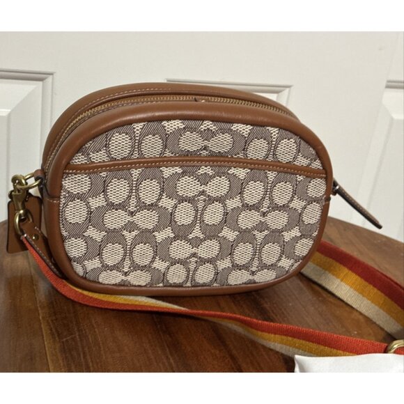 Disney X Coach Camera Bag With Mickey Mouse And Friends + Credit Card Holder - Picture 4 of 11